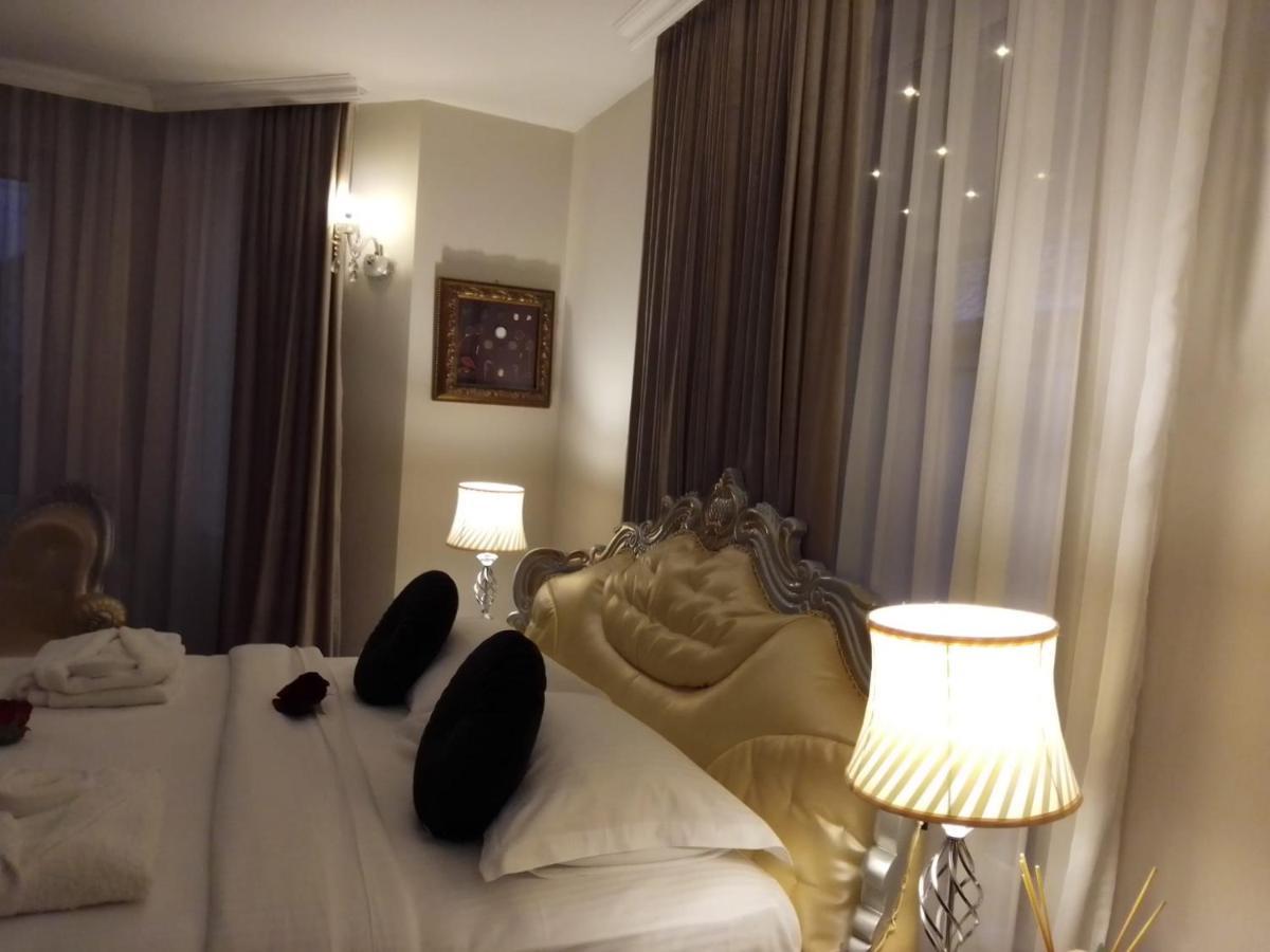 Casa Maria Roses Hotel Rîşnov Esterno foto