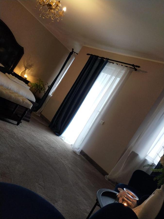 Casa Maria Roses Hotel Rîşnov Esterno foto